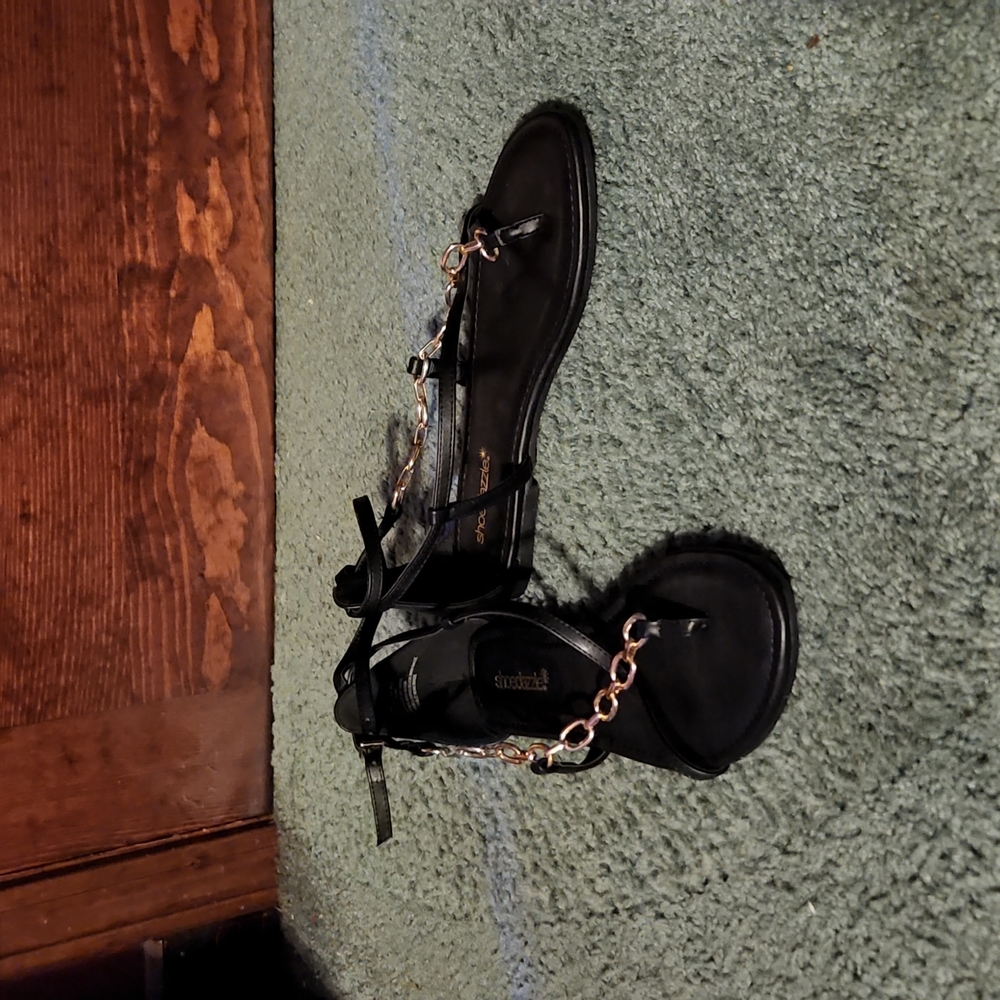 Sandal flats